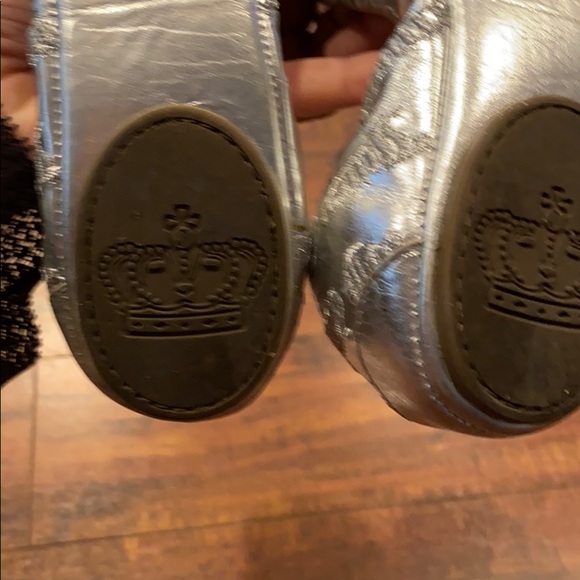 Juicy Couture Silver Ballerina Flats- SZ 6 - Picture 4 of 7